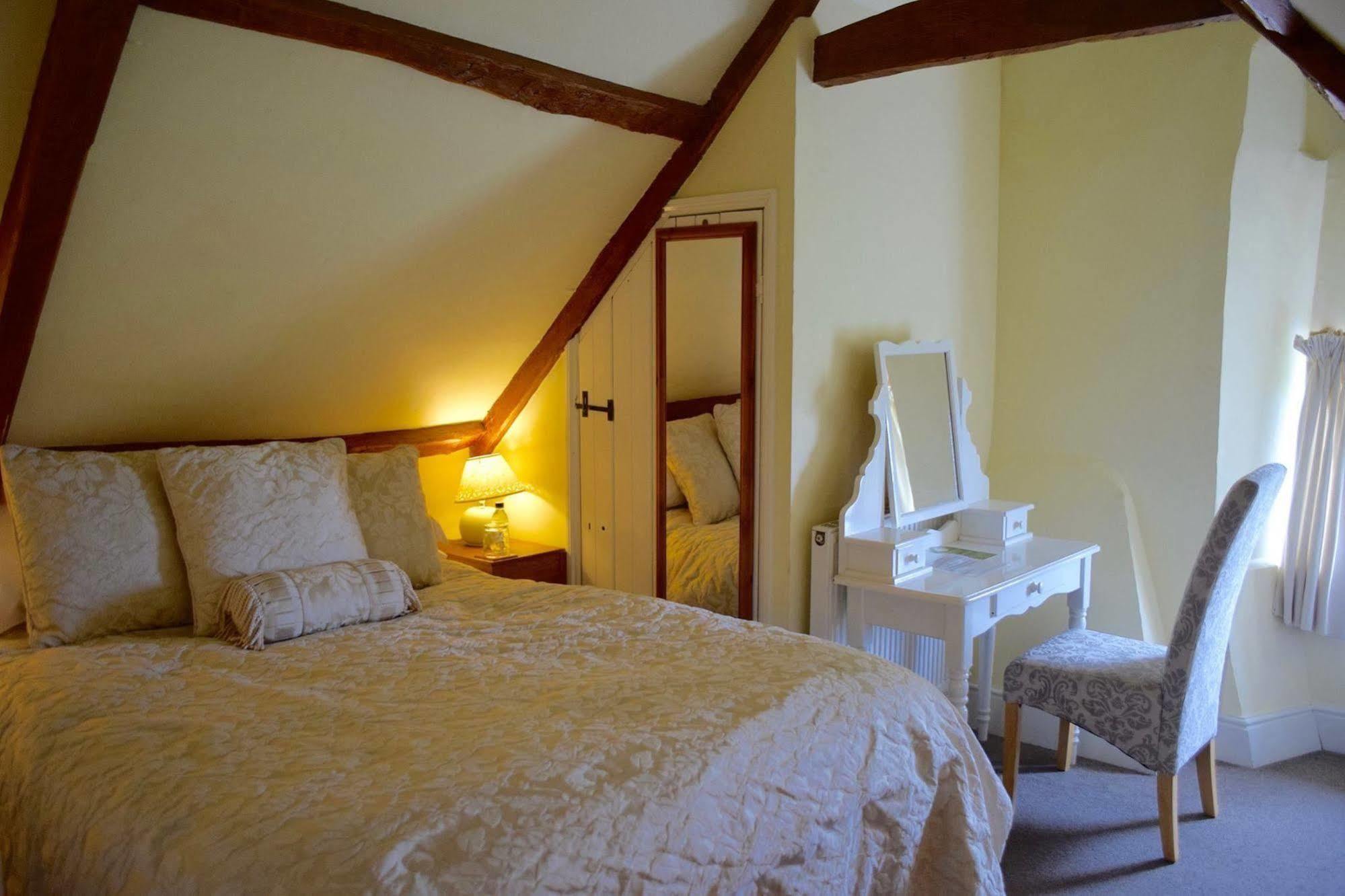 At The Farmhouse Hunters Hall Ξενοδοχείο Dereham Εξωτερικό φωτογραφία